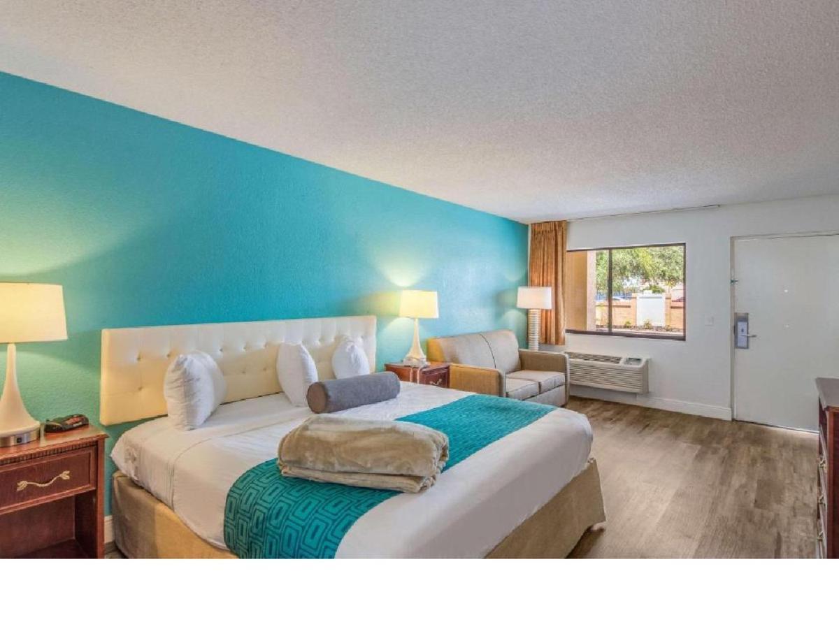Rodeway Inn Port Richey North Bagian luar foto