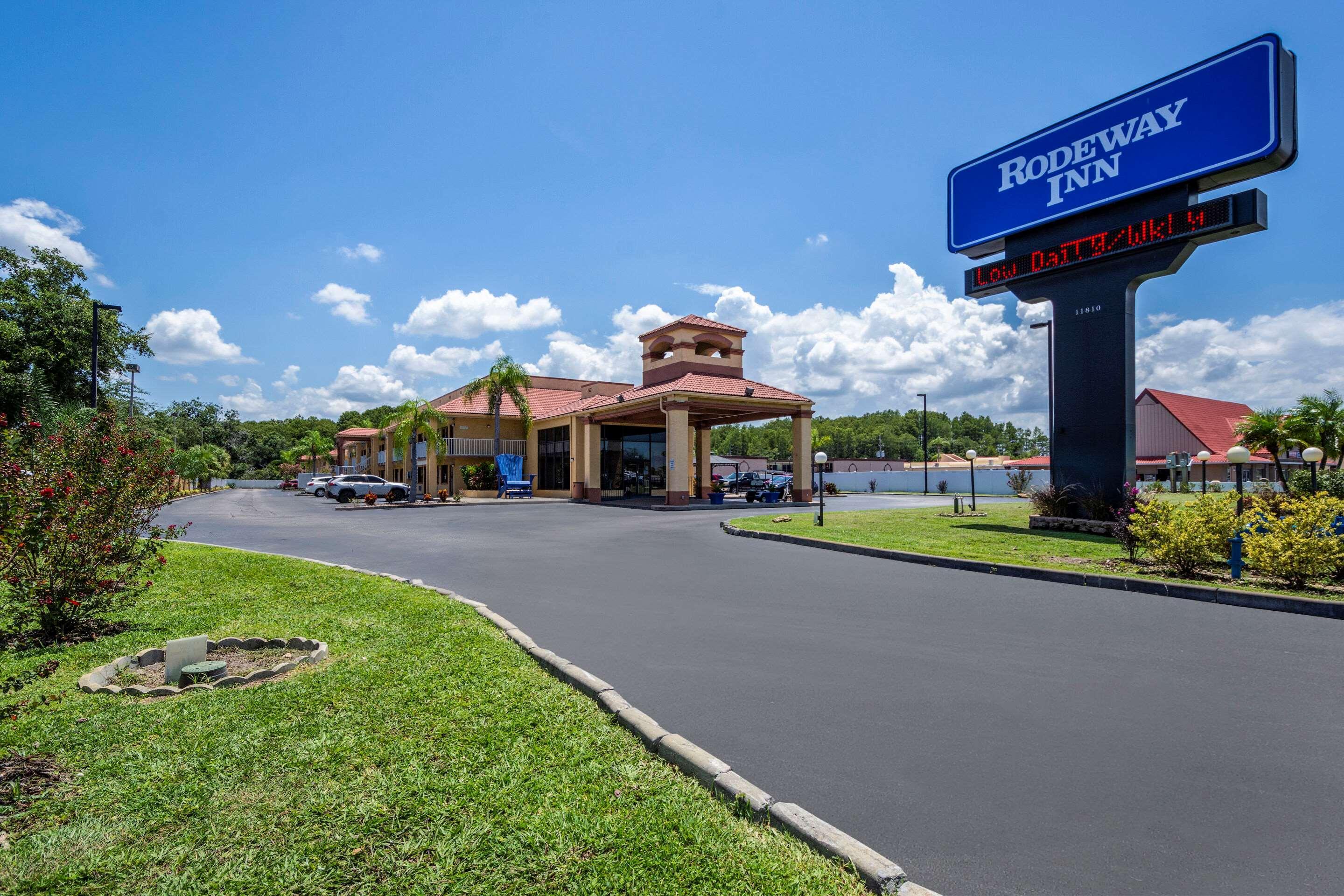 Rodeway Inn Port Richey North Bagian luar foto